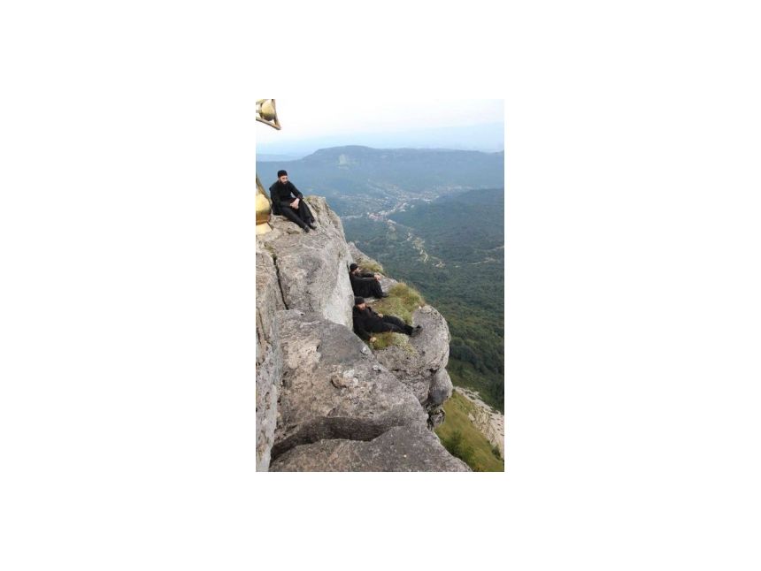 ოქტომბერი ცხრა ჯვარი, ნიკორწმინდა, ბარაკონი, შაორი, საყინულე.