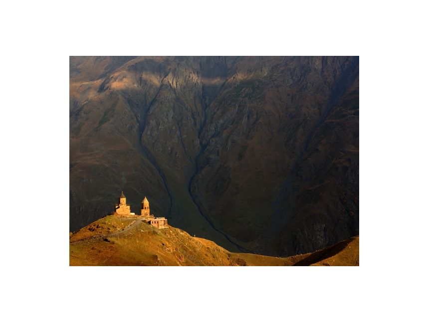 დღიანი ტური ყაზბეგში