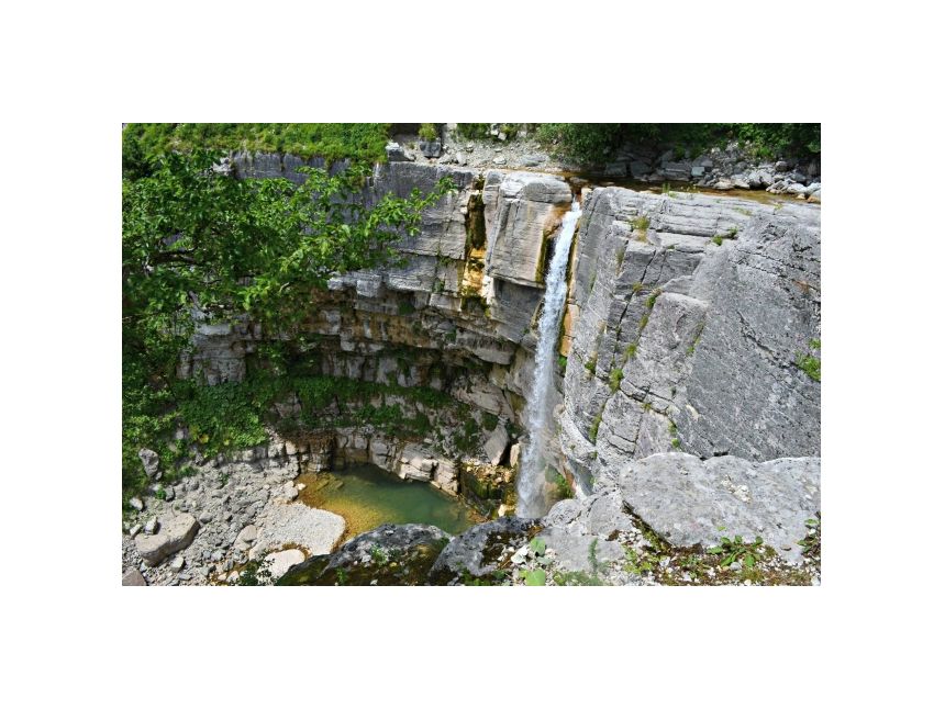 შემოდგომის მიწურული ოკაცეს კანიონში