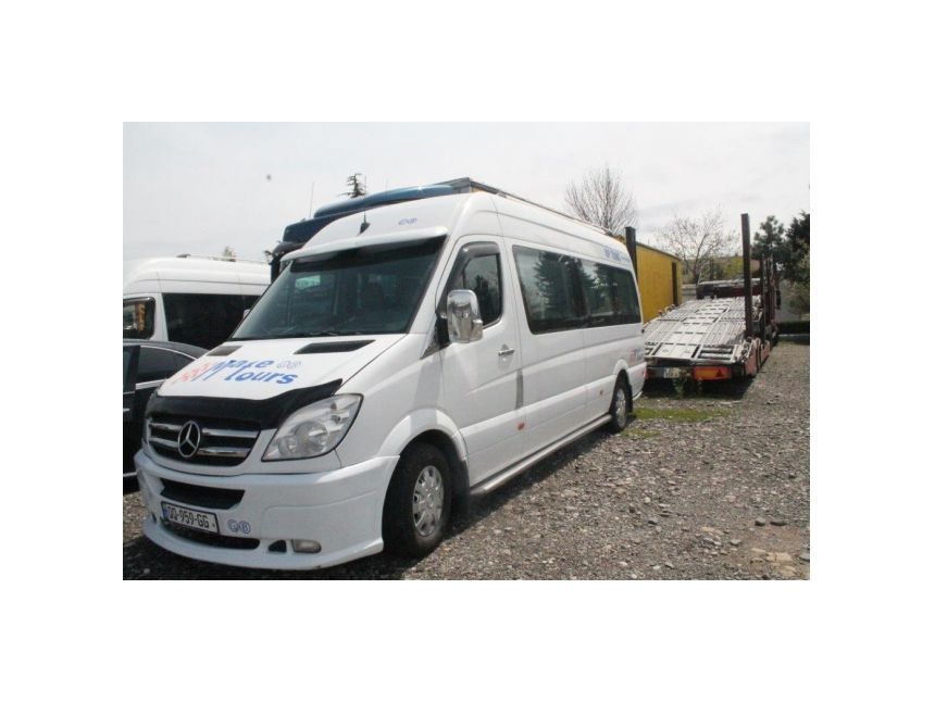 ტრანსპორტის დაჯავშნა თბილისიდან ნებისმიერი მიმართულებით;