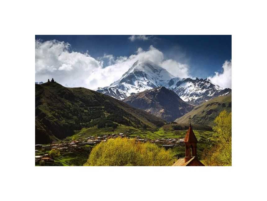 ყაზბეგი. ანანური, ჟინვალი, გერგეთის სამება, გუდაურის პანორამული გადმოსახედი, ვეძას მჟავე წყლები.