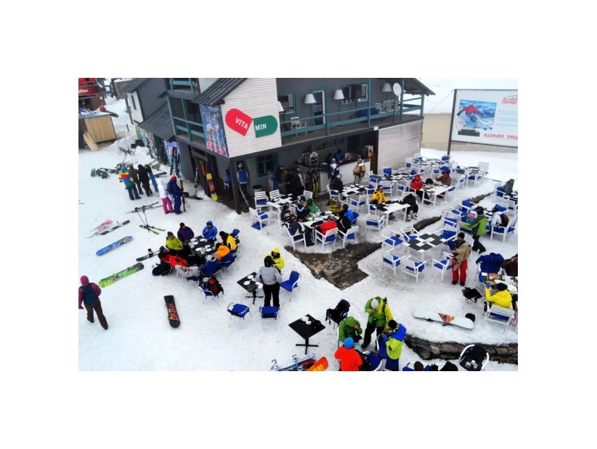 დეკემბერი  დღიანი ტური ბაკურიანში (კვება შესულია)