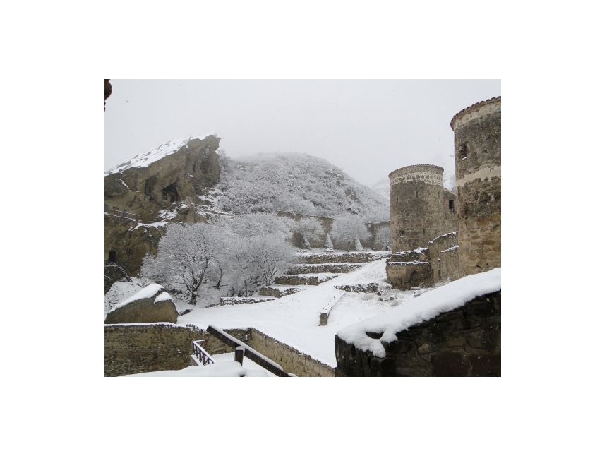 დეკემბერს დავით გარეჯი, ღვთაების მონასტერი, ანტონის სვეტი