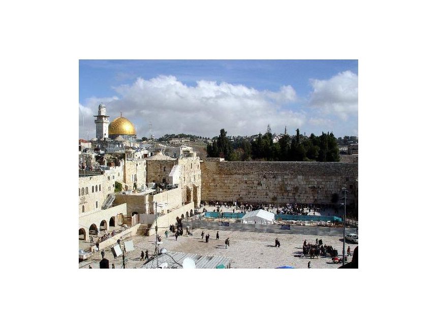 იზეიმეთ აღდგომის ბრწყინვალე დღესასწაული ღვთიურ მიწაზე