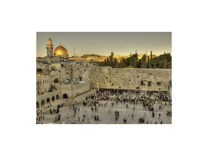 იზეიმეთ აღდგომი ბრწყინვალე დღესასწაული წმ. მიწაზე -