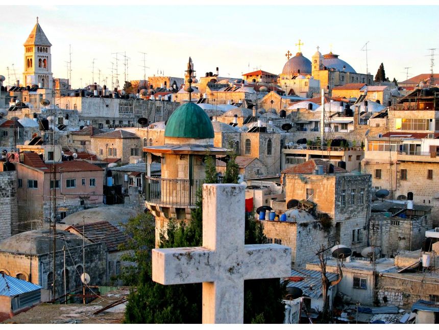 იზეიმეთ აღდგომი ბრწყინვალე დღესასწაული წმ. მიწაზე -