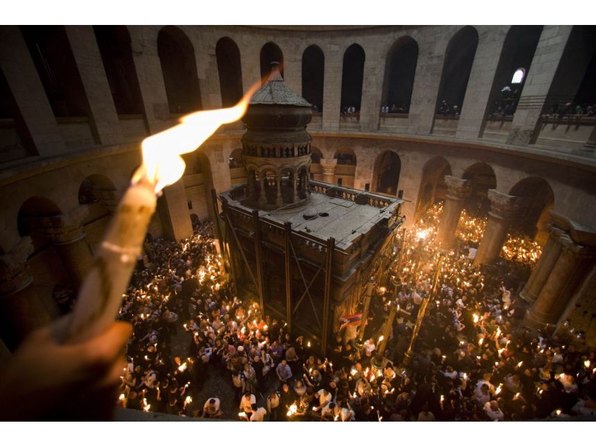 იზეიმეთ აღდგომი ბრწყინვალე დღესასწაული წმ. მიწაზე -