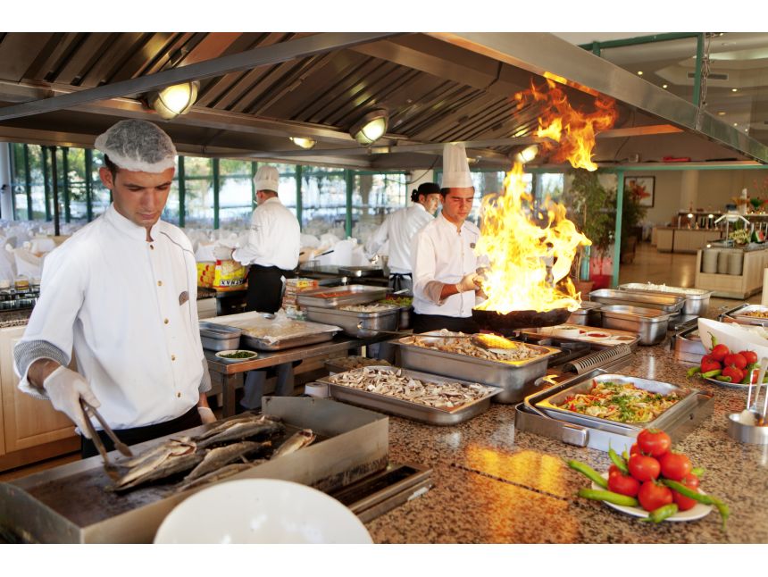 დაგეგმეთ ზაფხული წინასწარ და გააკეთეთ ნაადრევი ჯავშნები ანტალიის სასტუმროებზე!