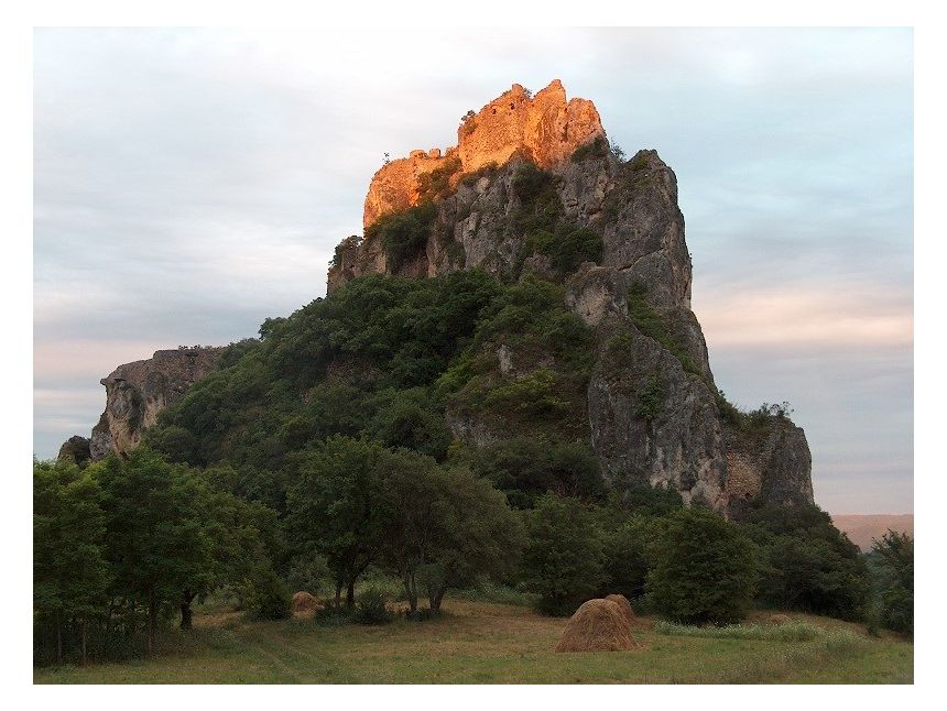 მარტი დღიანი ტური ელიას მთა, ხორნაბუჯის ციხე, არწივის ხეობა
