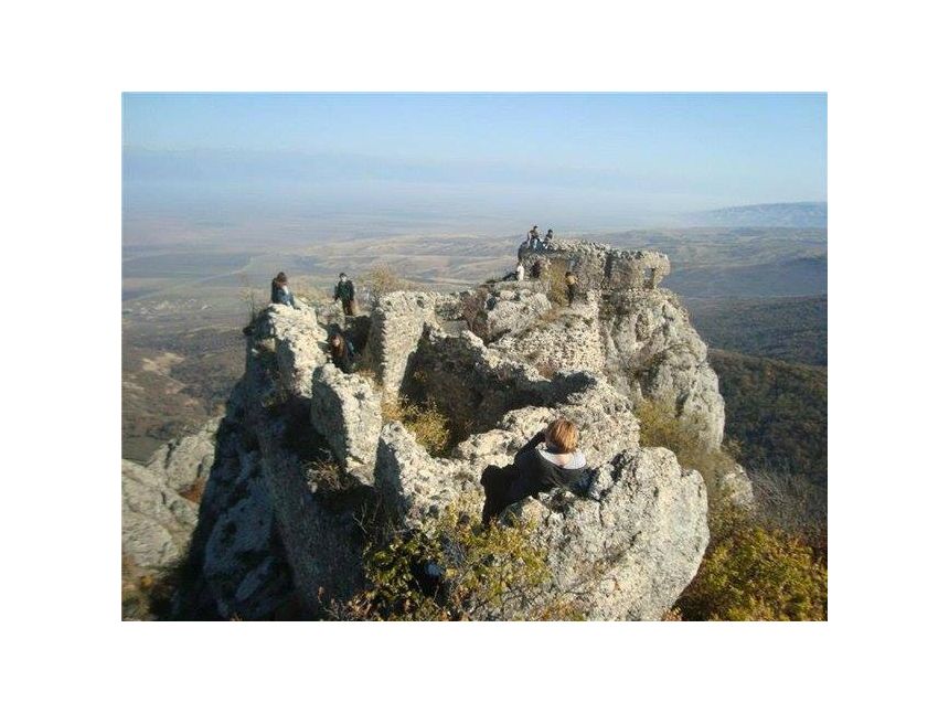 მარტი დღიანი ტური ელიას მთა, ხორნაბუჯის ციხე, არწივის ხეობა