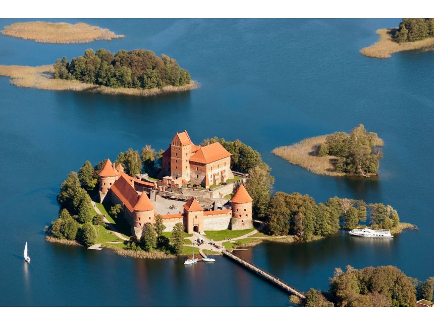 მოინახულეთ ბალტიისპირეთის ულამაზესი სასახლეები. სამი ქვეყანა ერთ ტურში