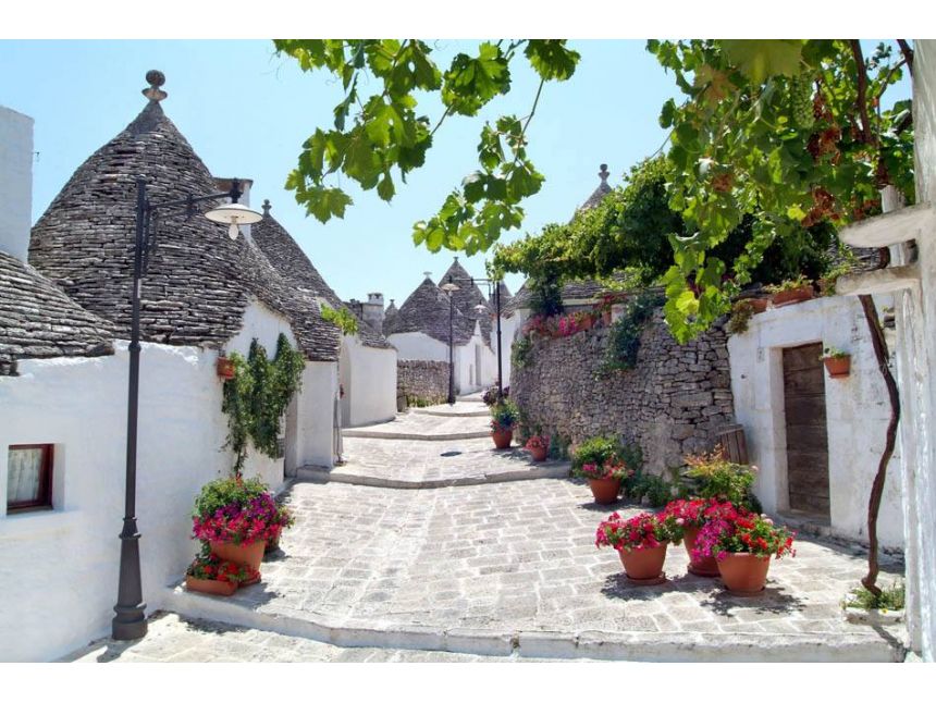 დაისვენეთ იტალიაში-პულიის ულამაზეს რეგიონში,ეწვიეთ უნიკალურ სოფელს