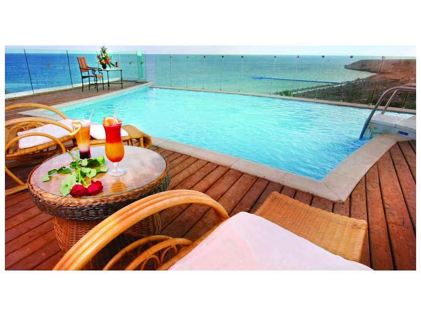 _იანი სასტუმრო _ად