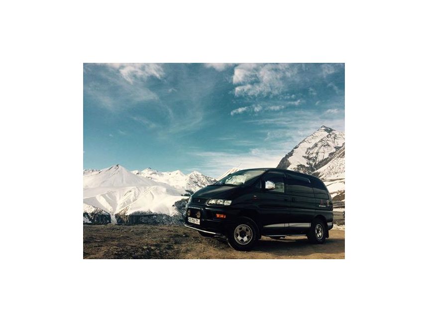 გთავაზობთ  დღიან  ტურს სვანეთში ჯიპის ტიპის ავტომობილით.