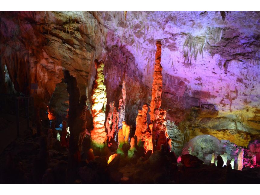 June : Prometheus caves, Sataplia, Ubisi monastery, Gelati, Bagrati, Motsameta