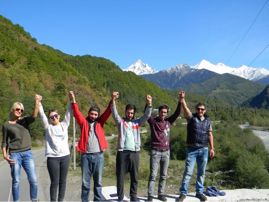 გაატარეთ დღე რაჭაში <