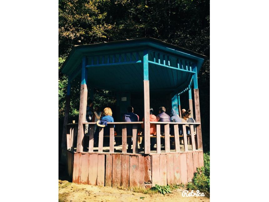 გაატარეთ დღე რაჭაში <