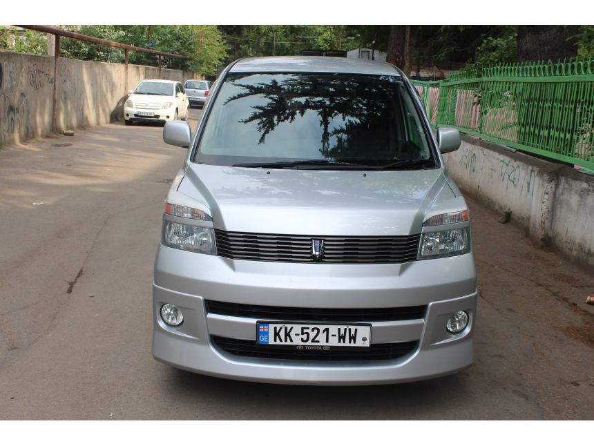 მანქანების გაქირავება მძღოლით