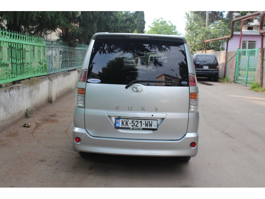 მანქანების გაქირავება მძღოლით