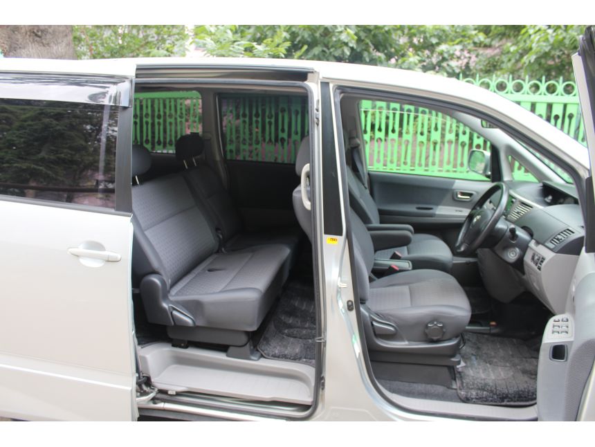 მანქანების გაქირავება მძღოლით