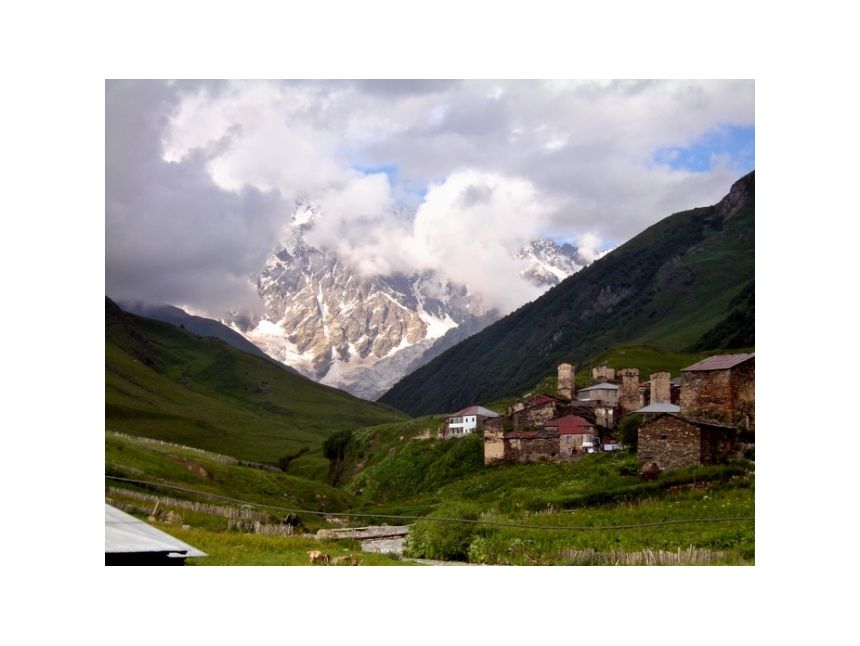 ტურები საქართველოში ნებისმიერი მიმართულებით. მინივენებით, ჯიპებით, ავტომობილებით.