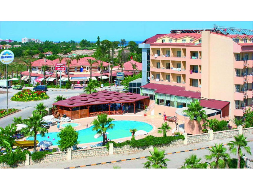 Blauhimmel Hotel * დღე