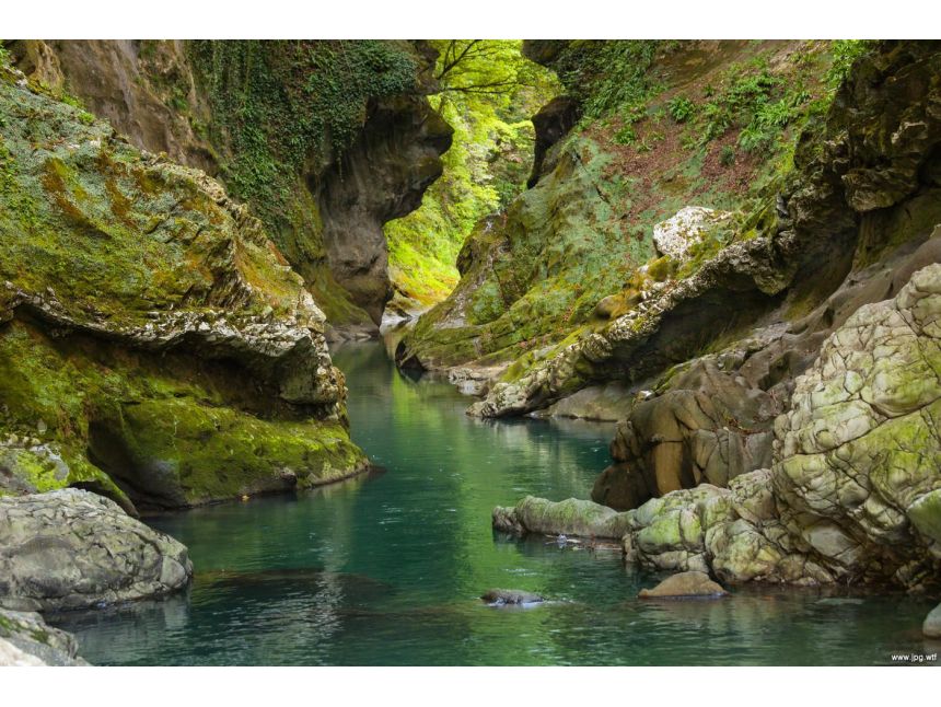 Мартвильский каньон, июляб лари