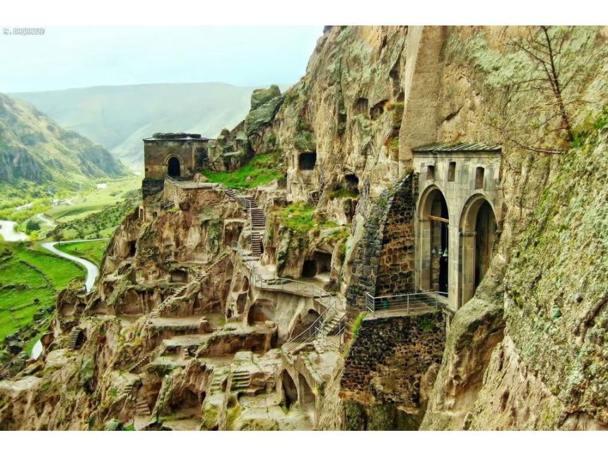 ტური სამცხე-ჯავახეთში, ვარძია, რაბათის ციხე სიმაგრე, ხერთვისის ციხე,   ივლის კვირა დღეს,  !!