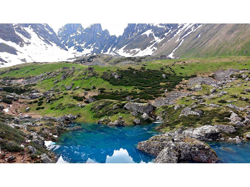 აბუდელაურის ფერადი ტბები