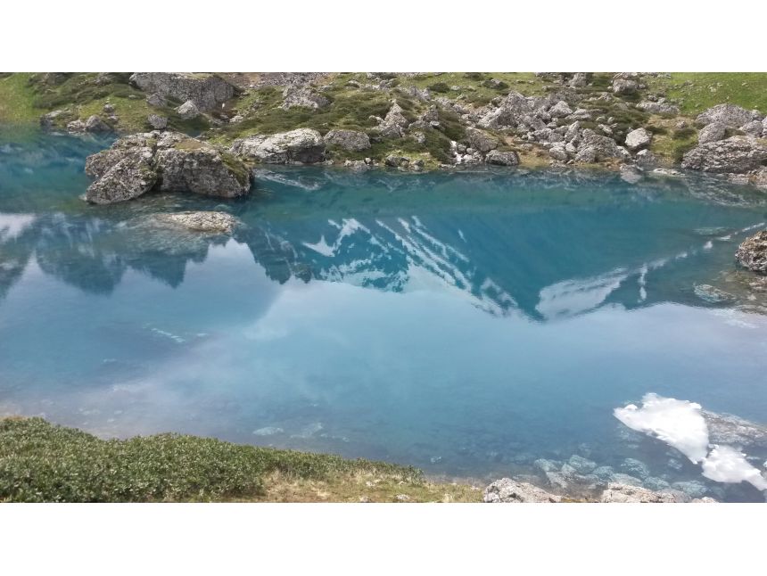 აბუდელაურის ფერადი ტბები