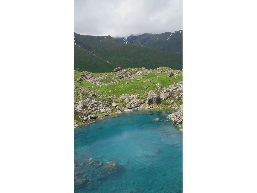 აბუდელაურის ფერადი ტბები