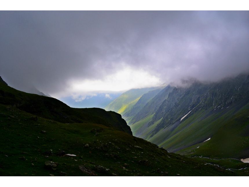 ივლისს ერთ დღიანი ტური ყაზბეგში!!! ფოტოგადაღება+კვება