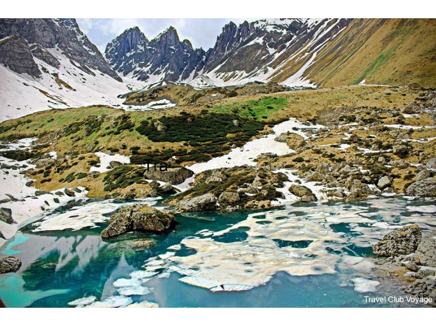 აბუდელაურის ფერადი ტბები: - (  აგვისტო. კვირა )