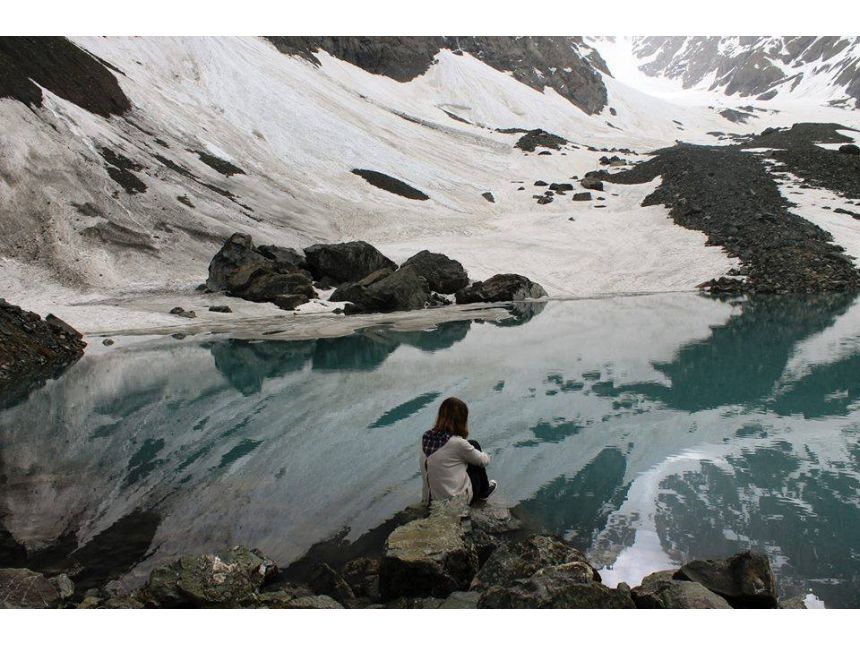 აბუდელაურის ფერადი ტბები: - ( აგვისტო. კვირა )