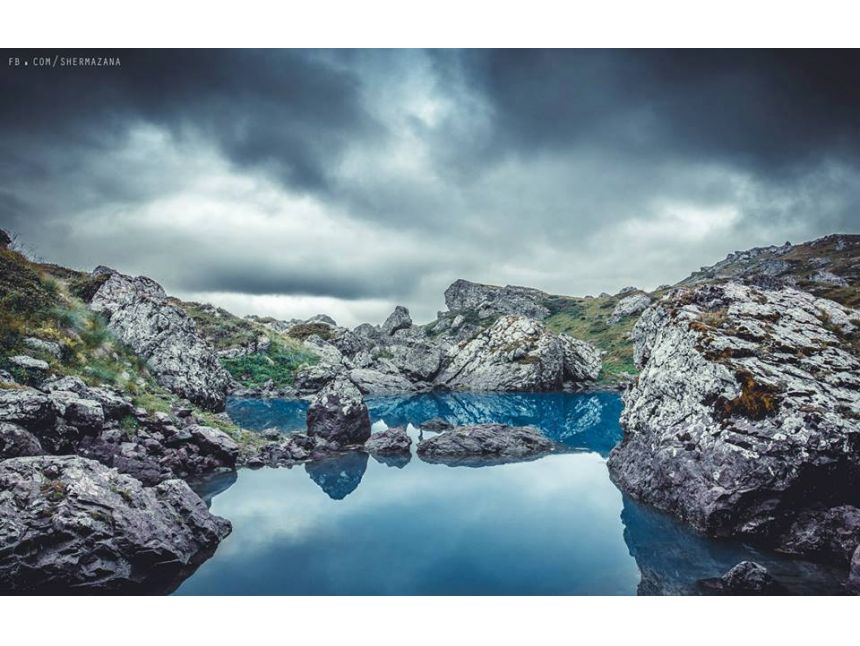 აბუდელაურის ფერადი ტბები: - (  აგვისტო. კვირა )