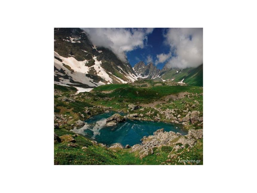 აბუდელაურის ფერადი  ტბები <