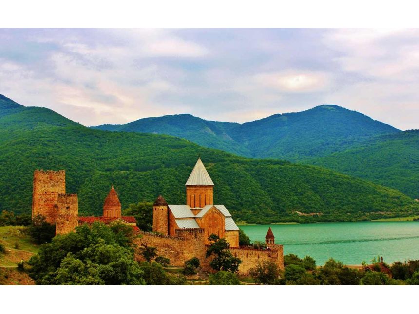 აგვისტოს, ერთ დღიანი ტური ყაზბეგში!!! ფოტოგადაღება+კვება