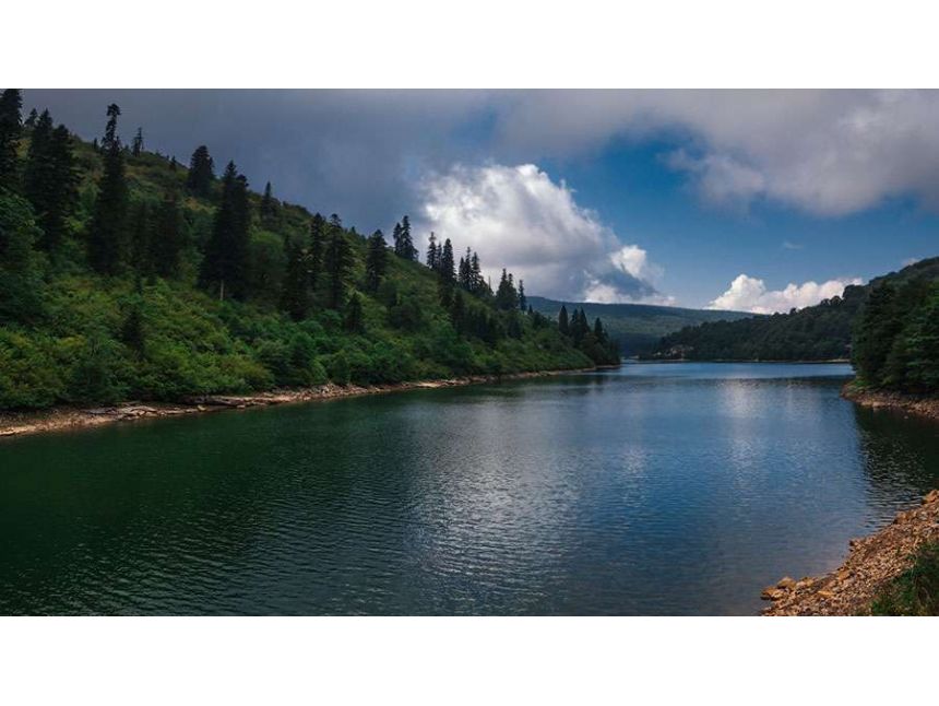 დღიანი ტური ულამაზეს რაჭაში