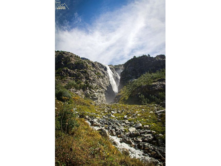 სამდღიანი ტური სვანეთში" -- აგვისტო"