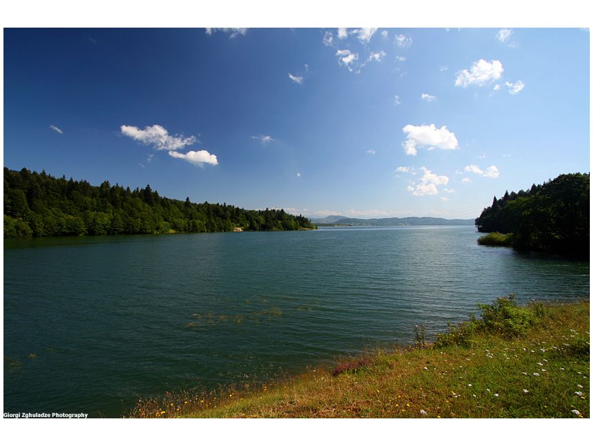 დღიანი ტური ულამაზეს რაჭაში