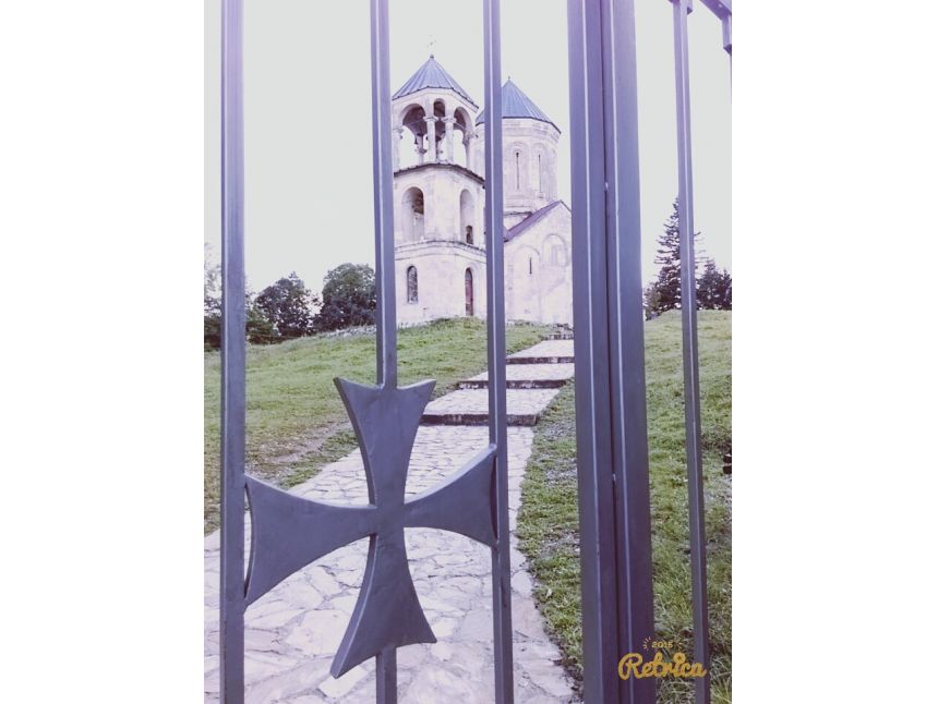 დღიანი ტური ულამაზეს რაჭაში