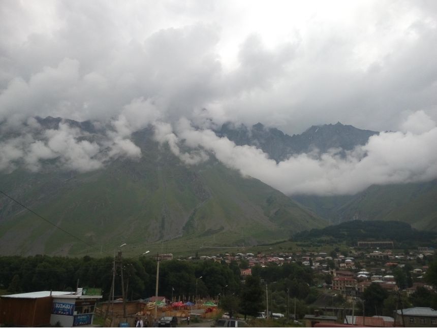 თბილისი - ანანური - ყაზბეგი - დარიალის ხეობა - თბილისი;