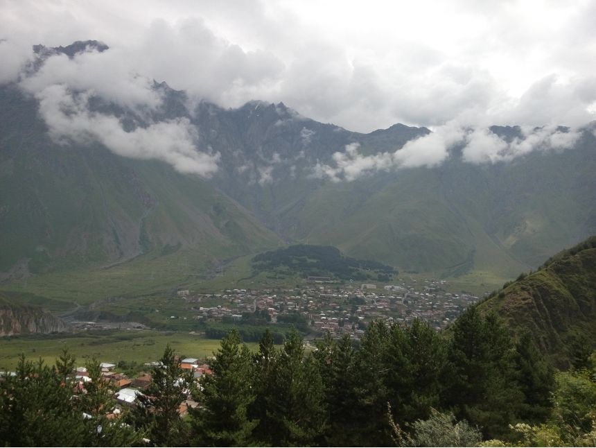 თბილისი - ანანური - ყაზბეგი - დარიალის ხეობა - თბილისი;