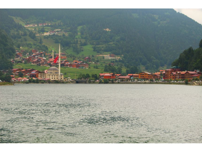 დღიანი ტური უზუნგოლის ტბაზე და ტრაპზონში