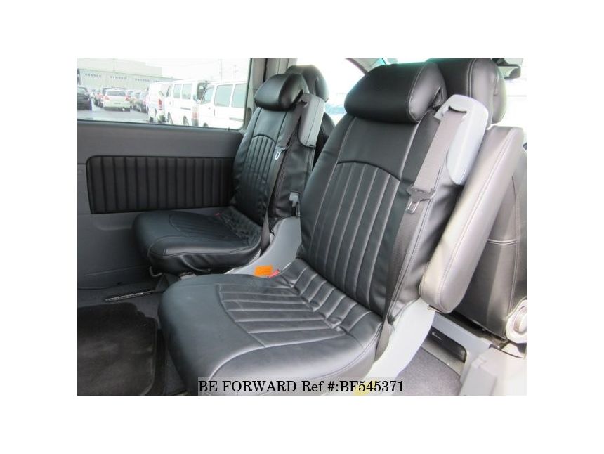 ქირავდება მინივენი