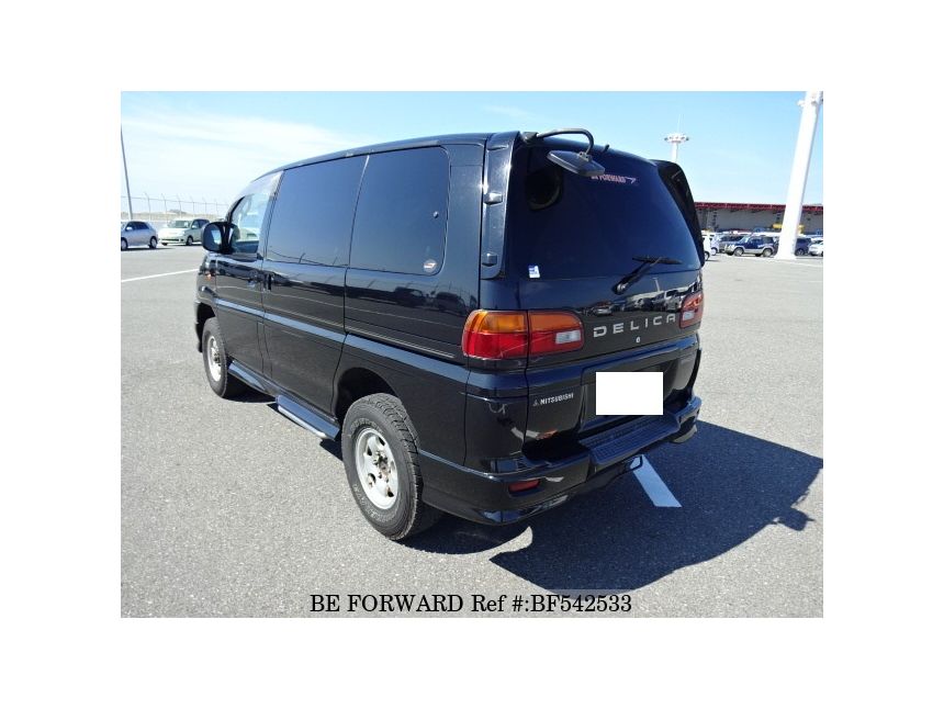 ქირავდება წლიანი კომფორტული მინივენები საუკეთესო ფასად