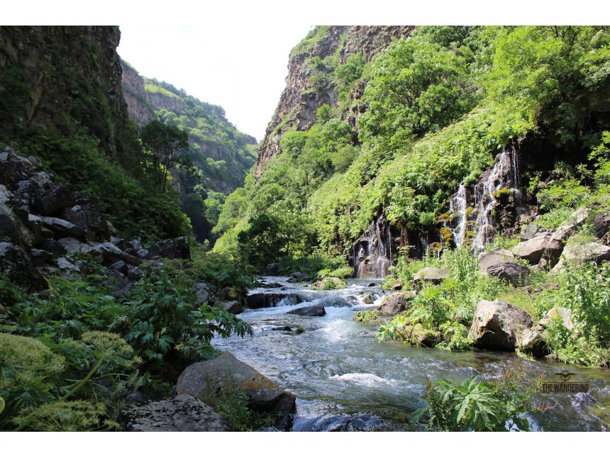 ტური დაშბაშის კანიონზე