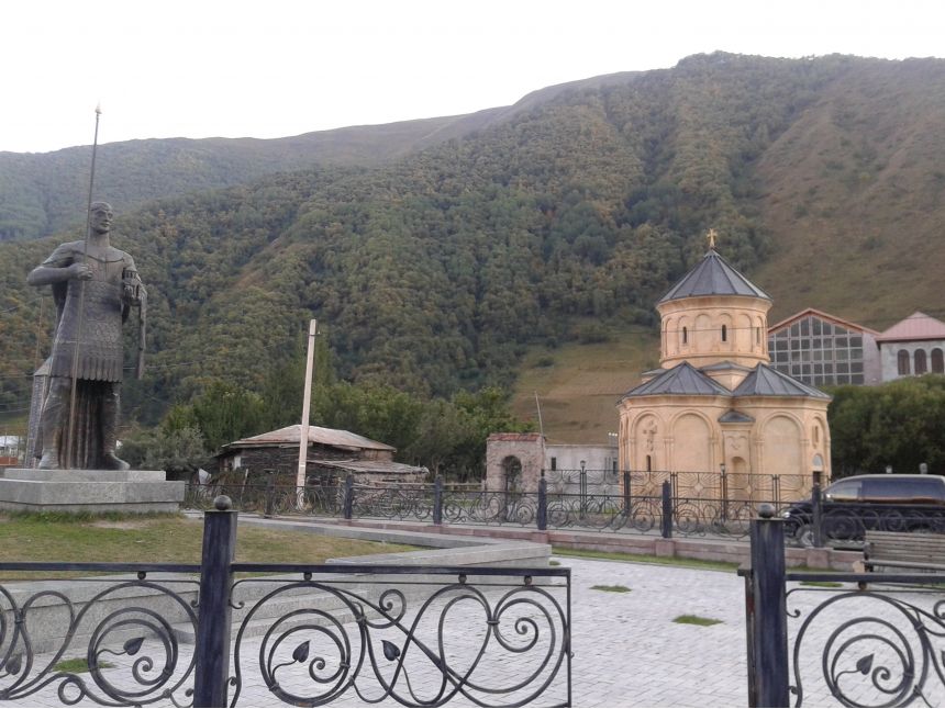 ერთდღიანი ჯიპ-ტური დათოვლილ ყაზბეგში,, --''