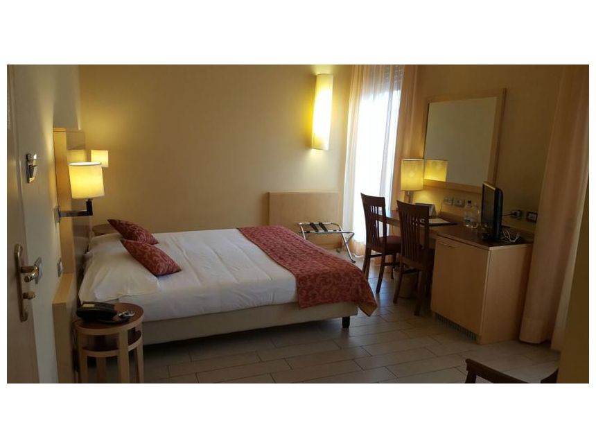 იჩქრეთ !!!! აქციააა მილანი  ევრო