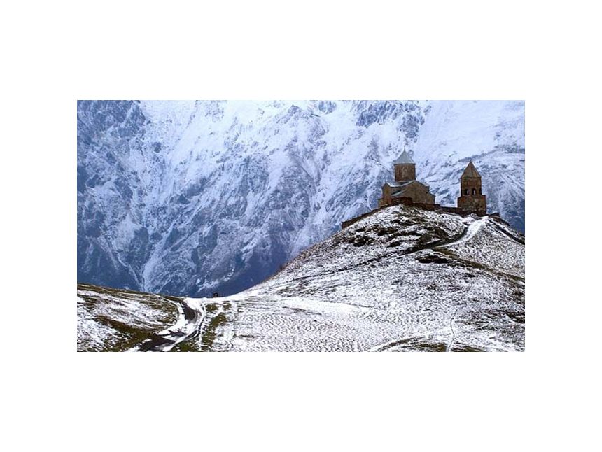 ნოემბერი გერგეთის სამება დარჩა ადგილი